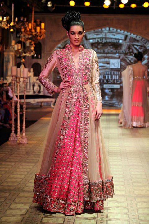 embroidered bridal lehenga