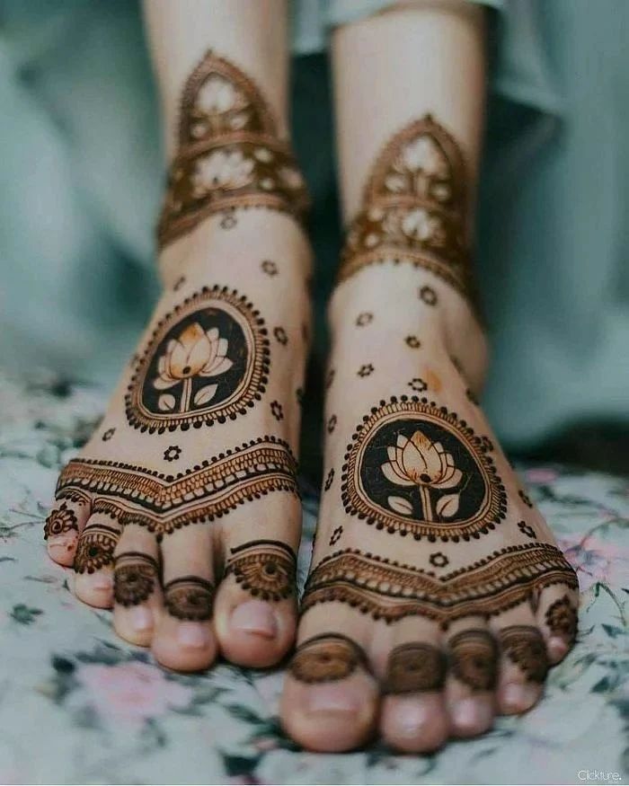 10+ Bookmark Worthy Bridal Henna Designs For Feet! | Weddingplz