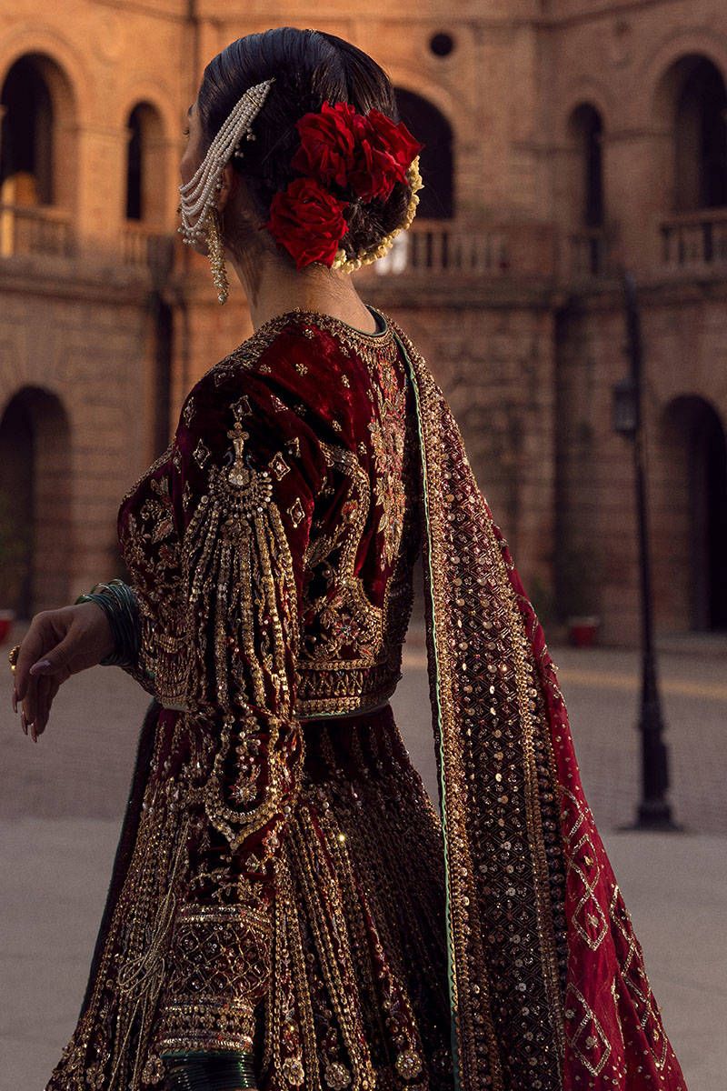 embroidered bridal lehenga