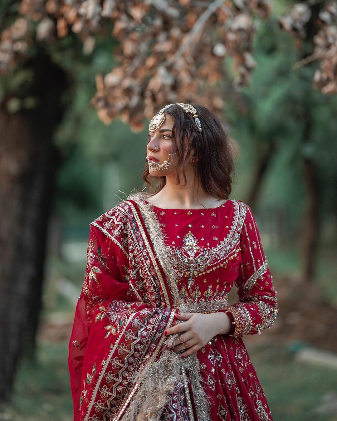 embroidered bridal lehenga