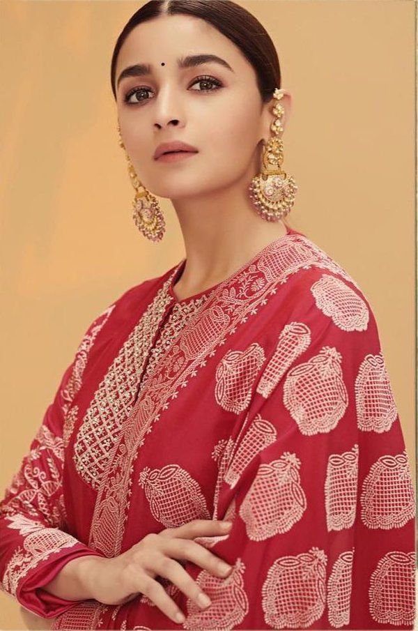 15 Most Gorgeous Ethnic Outfits Alia Bhatt Wore for ‘Kalank’ Promotions! | WeddingBazaar