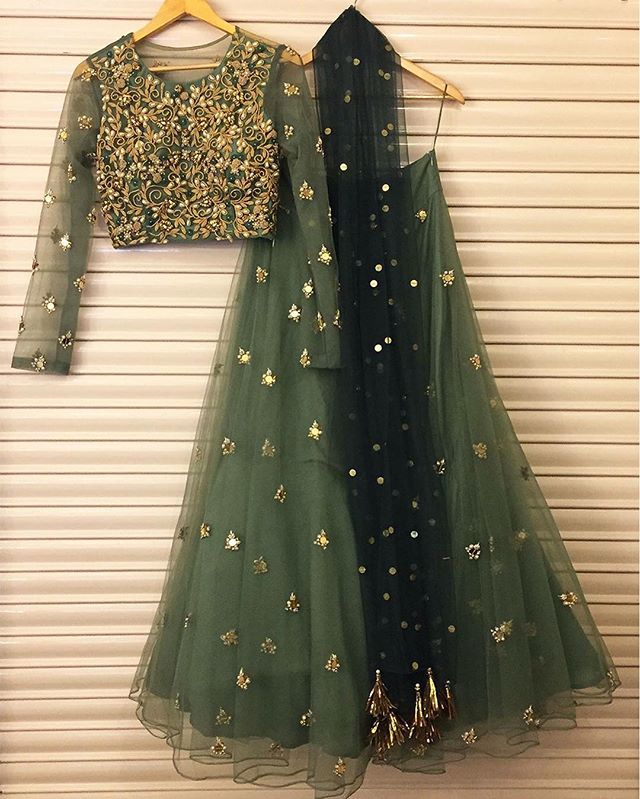 embroidered bridal lehenga