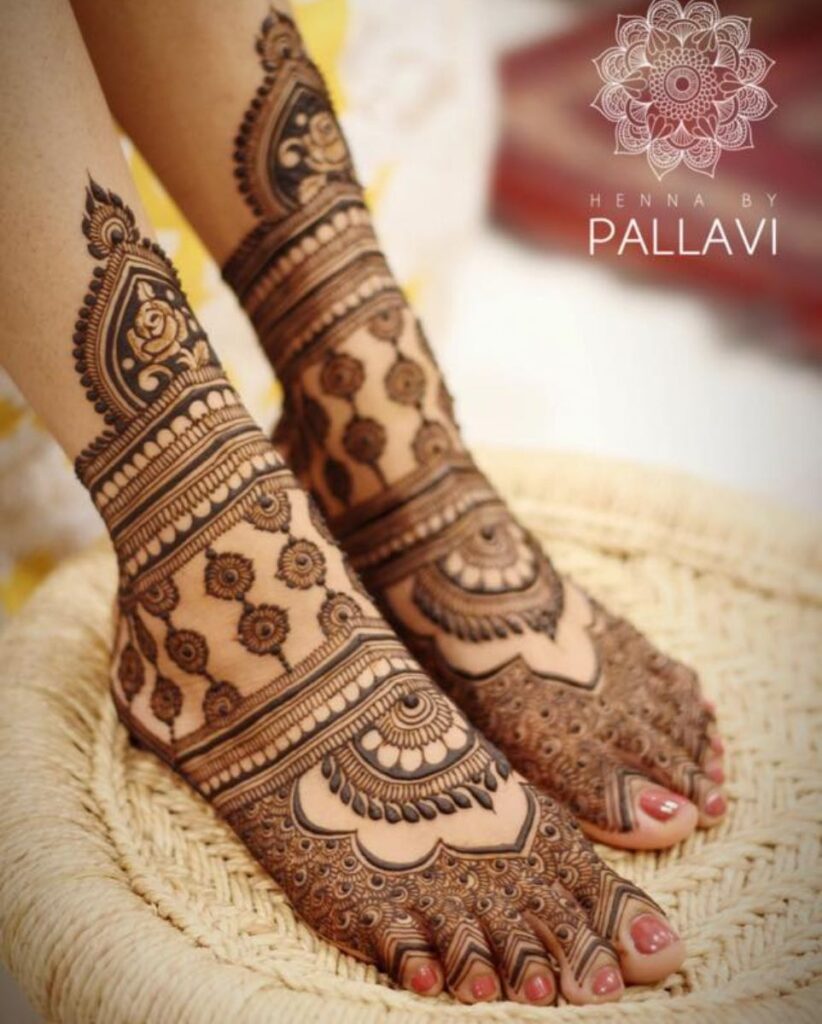 30 Mind Blowing Leg And Foot Mehndi Designs For Brides!