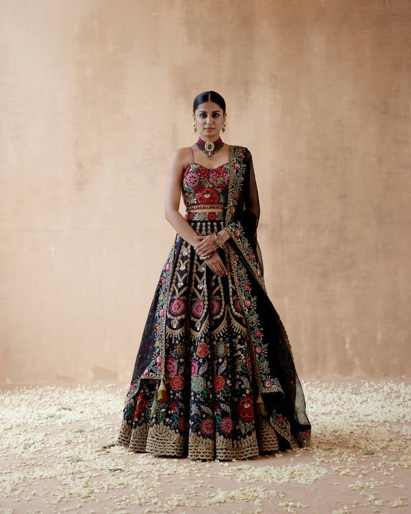 embroidered bridal lehenga