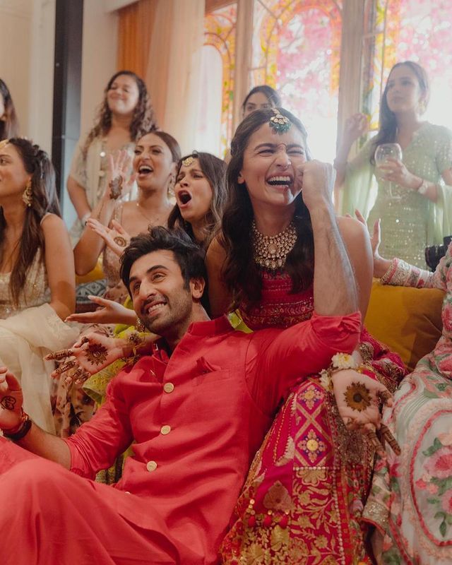 Alia Bhatt & Ranbir Kapoor’s Mehendi Photos Just Dropped & They’re Just As Dreamy!