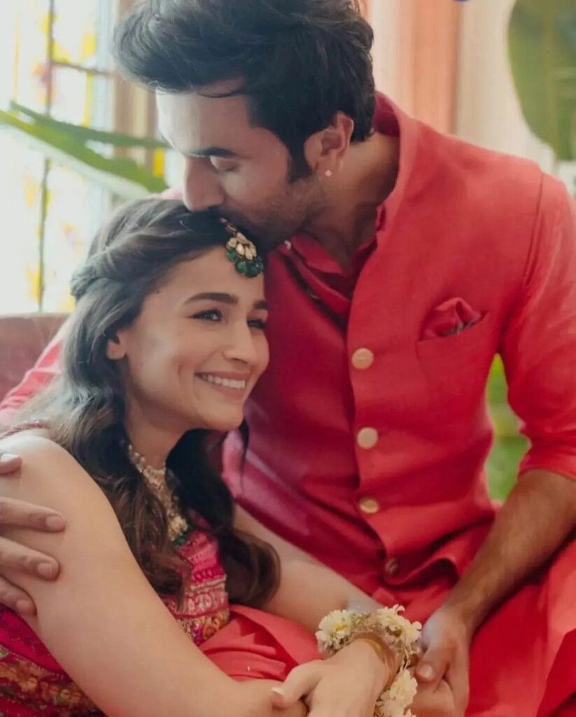 Alia Bhatt and Ranbir Kapoor’s Mehndi Ceremony!