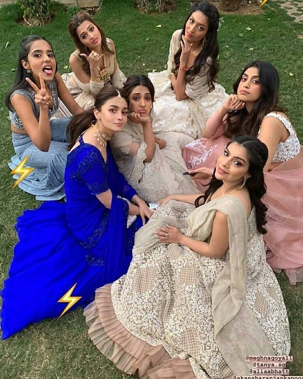 All the inside pictures of Alia Bhatt in her best friend’s wedding.