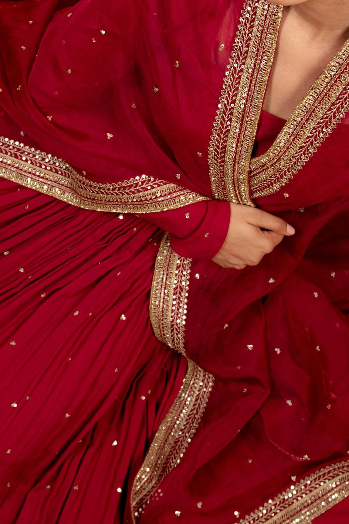 embroidered bridal lehenga