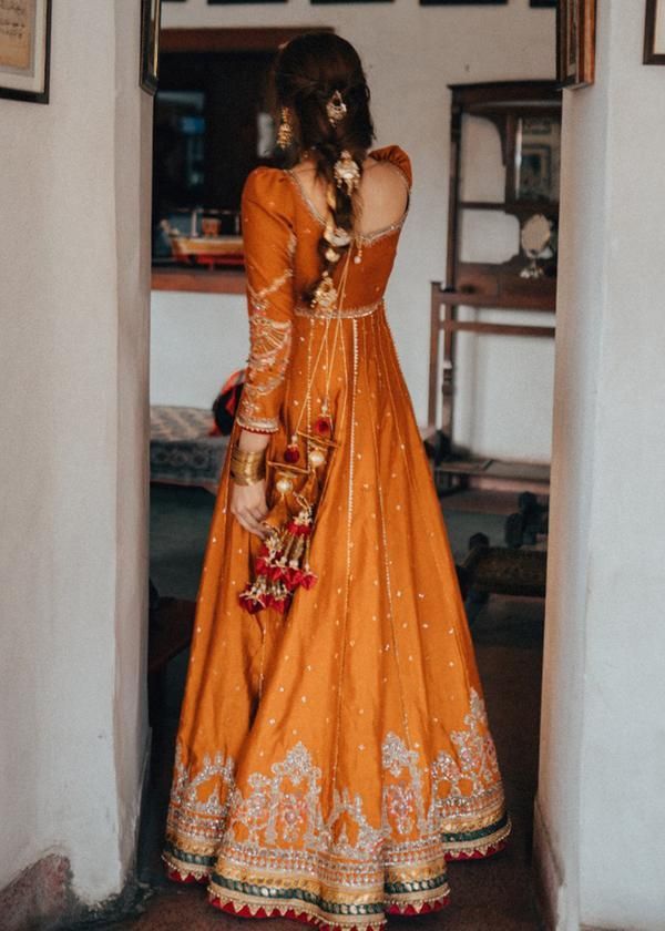 embroidered bridal lehenga