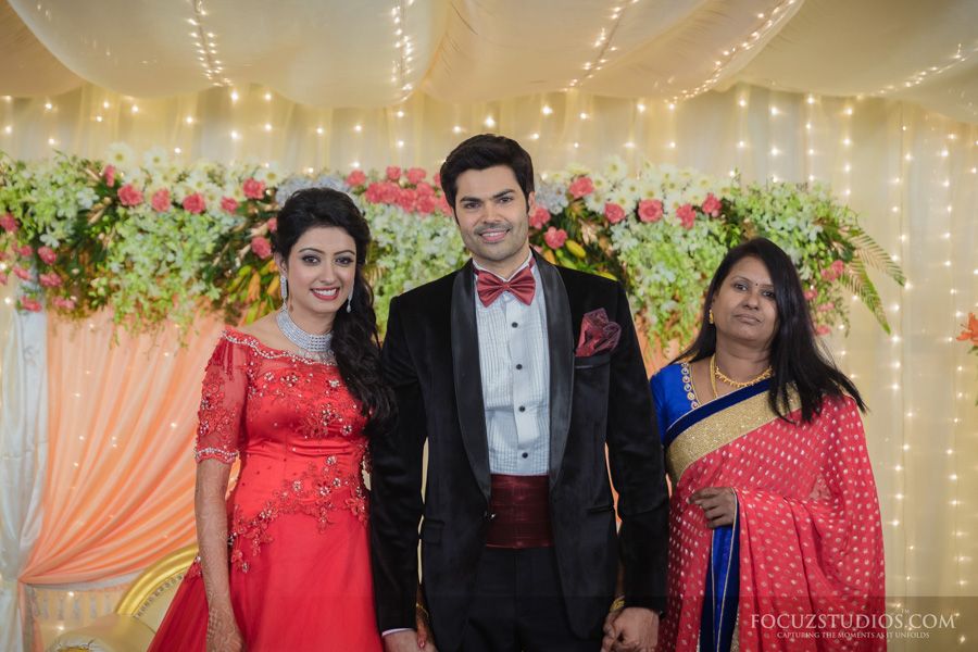 Celebrity Actor Ganesh Venkatram and Nisha Krishnan Wedding Reception Photos Stills Focuz Studios Best Wedding Photographer