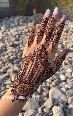 Celebrity Inspired Bohemian Mehndi Designs For Modern Brides💦💤