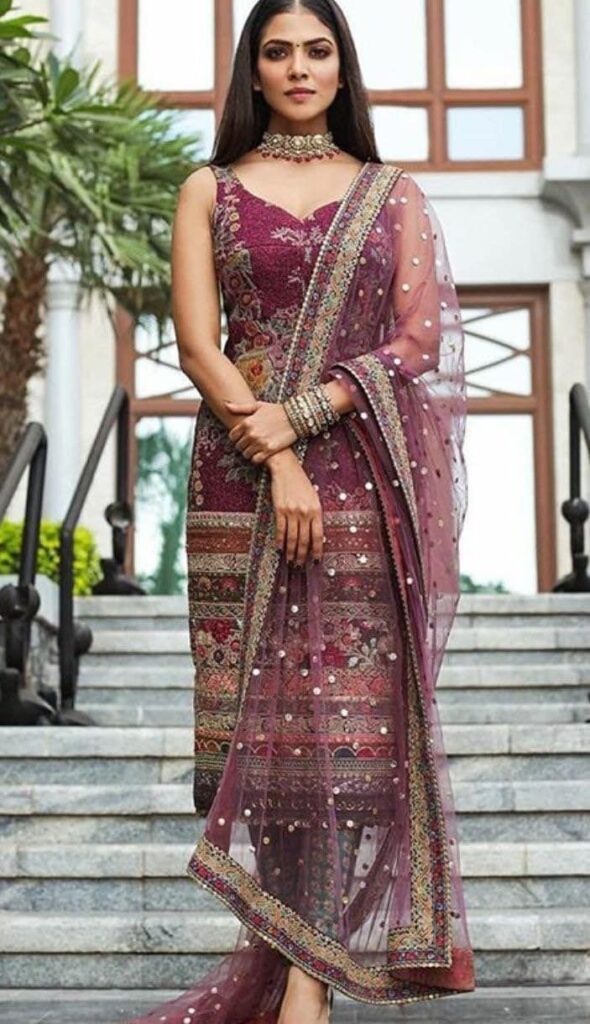 Custom made Sabyasaachi Embroidered suit. Women Indian Bridal haldi Wedding punjabi Anarkali suit. Mehndi suit, wallima suit, straight suit