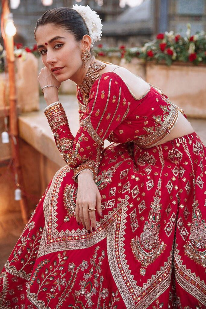 Embellished Red Bridal Lehenga Choli Dupatta Dress – MEDIUM