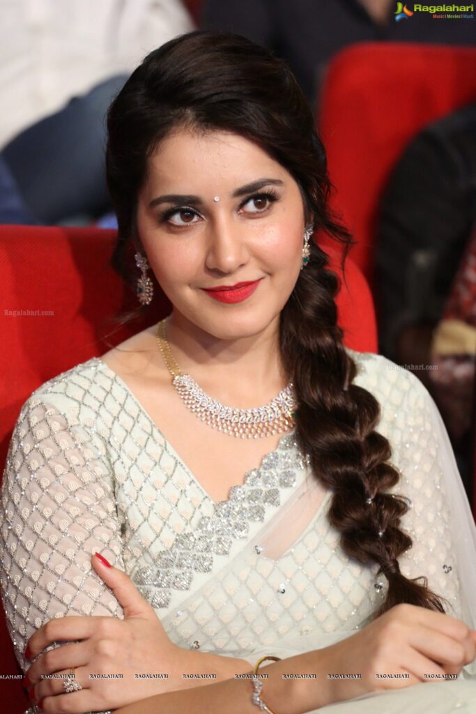 Exclusive Photos – Beautiful Raashi Khanna at Jai Lava Kusa Theatrical Trailer Launch