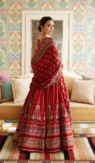 Fall in Love with Anita Dongre’s Bridal Collection – Bibi Magazine