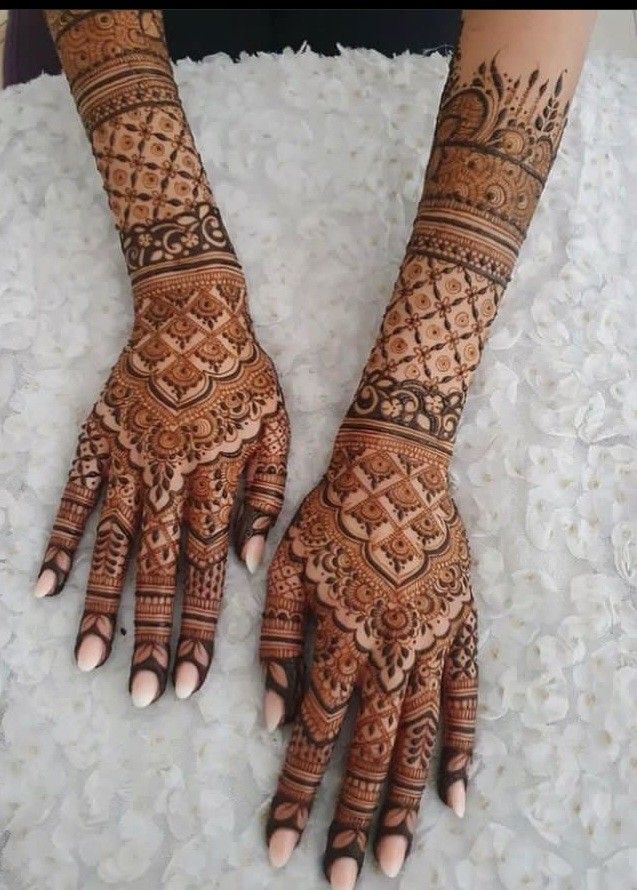 Full hand henna