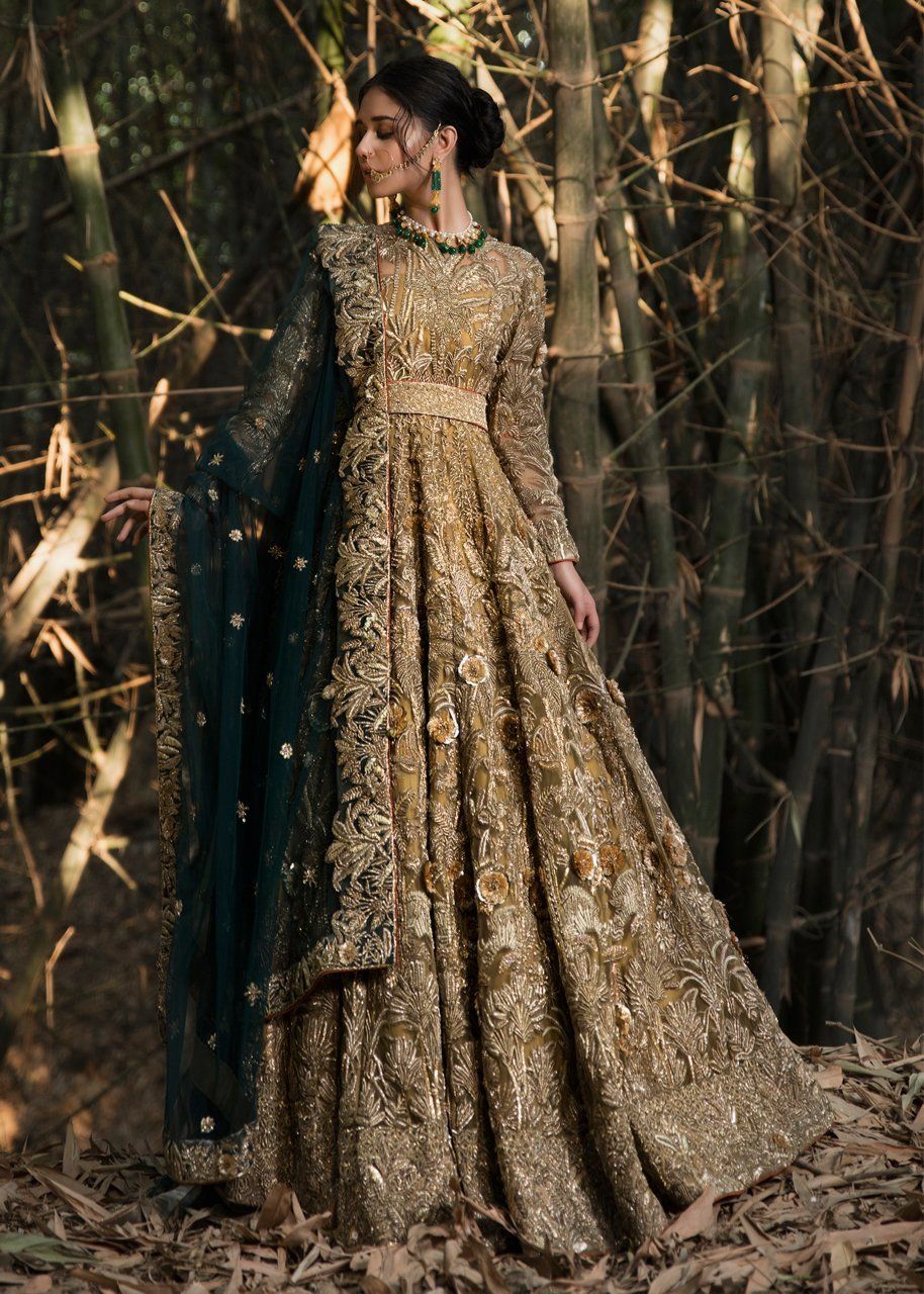 embroidered bridal lehenga