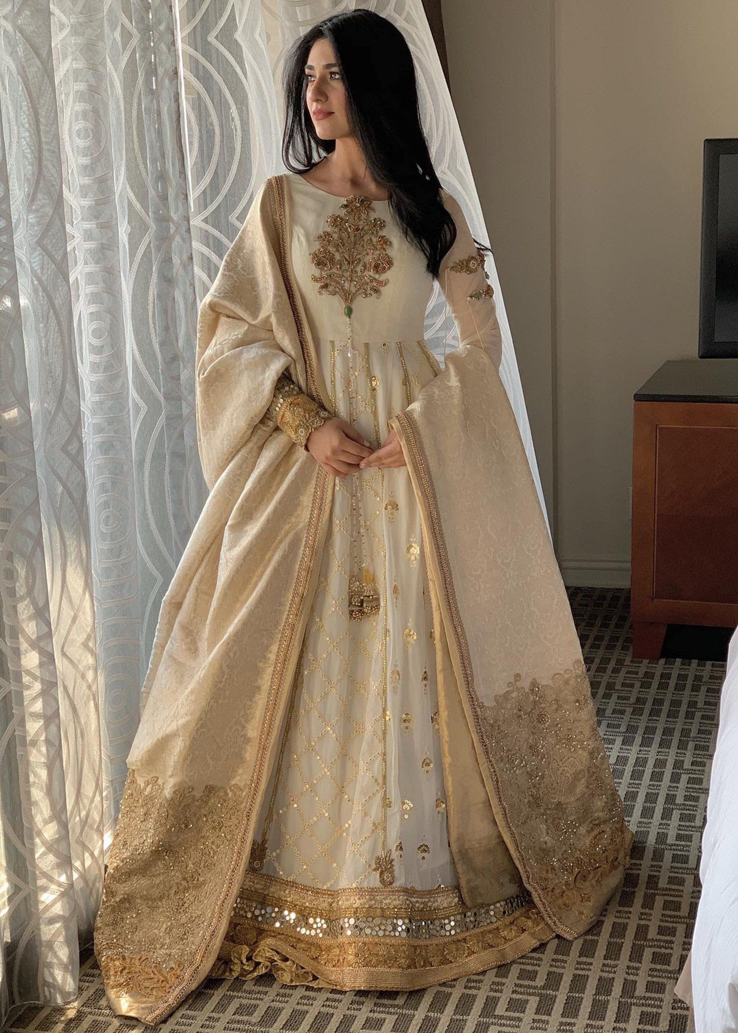 embroidered bridal lehenga