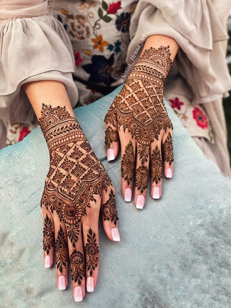 Heavy modern party henna design