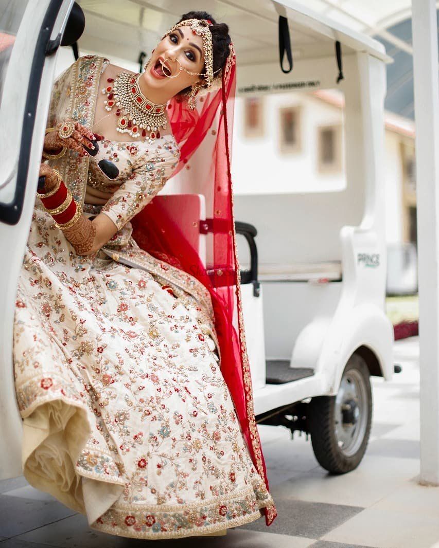 embroidered bridal lehenga