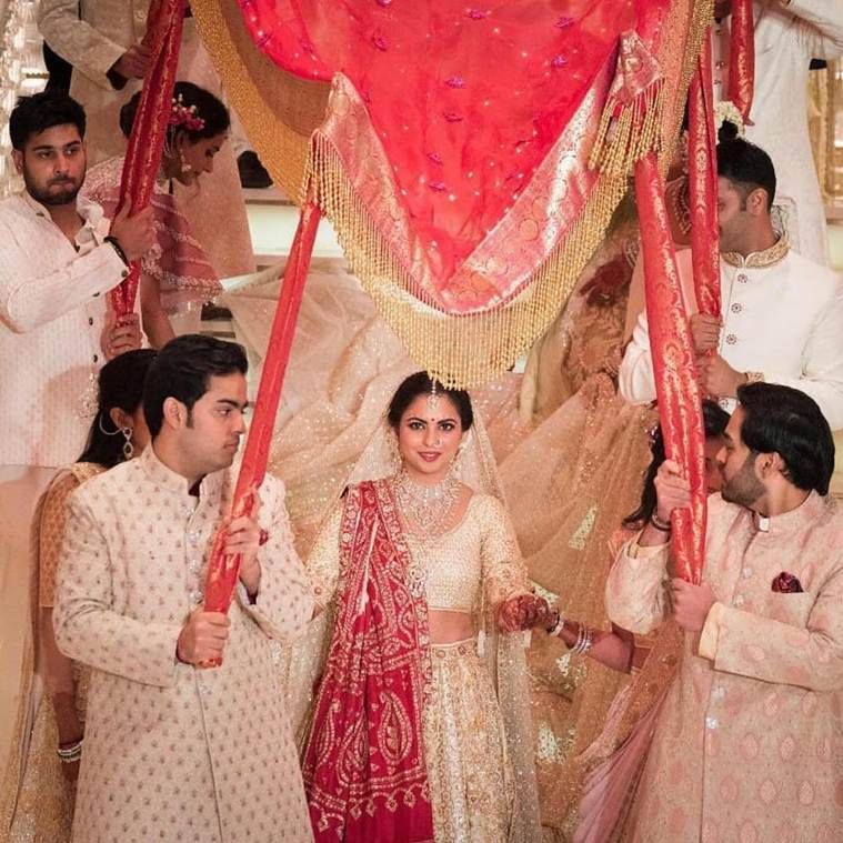 Isha Ambani-Anand Piramal wedding LIVE UPDATES: SRK, Salman, Aamir, Deepika and Alia partake in celebration