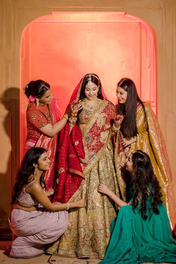 Jaipur Wedding At A 300-Year-Old Mandir With A Regal Bridal Look!