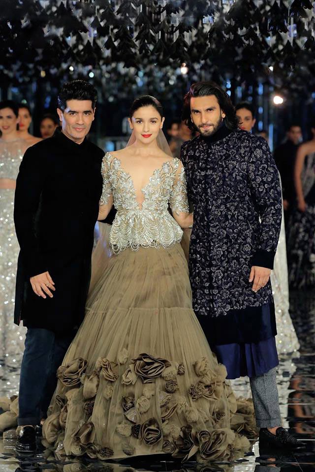 List of most popular & best celebrity Fashion Designers in India – India City Blog