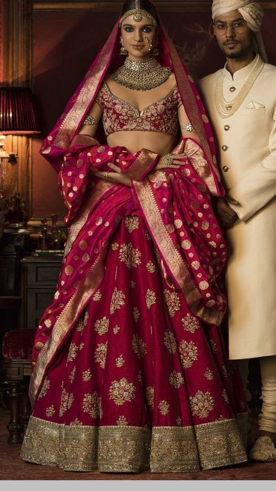 NEW Ways To Embellish Your Dupatta So You Stand Out As A Bride!