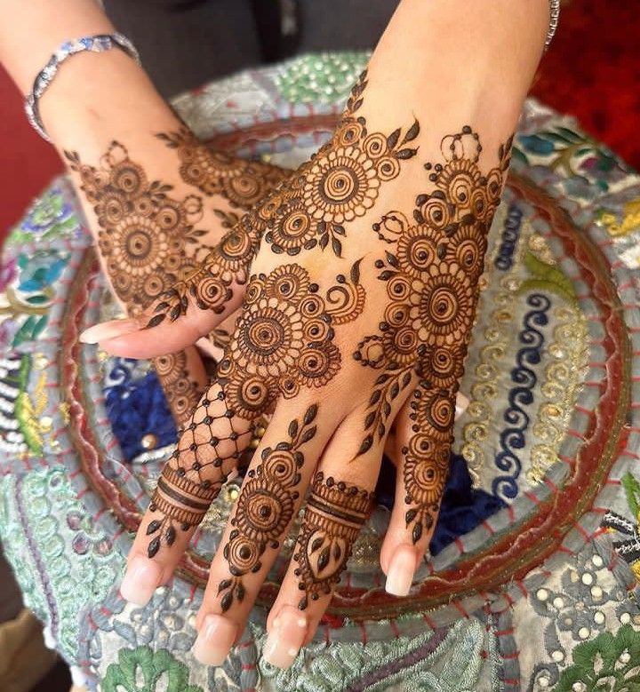 New Mehndi designs 2023