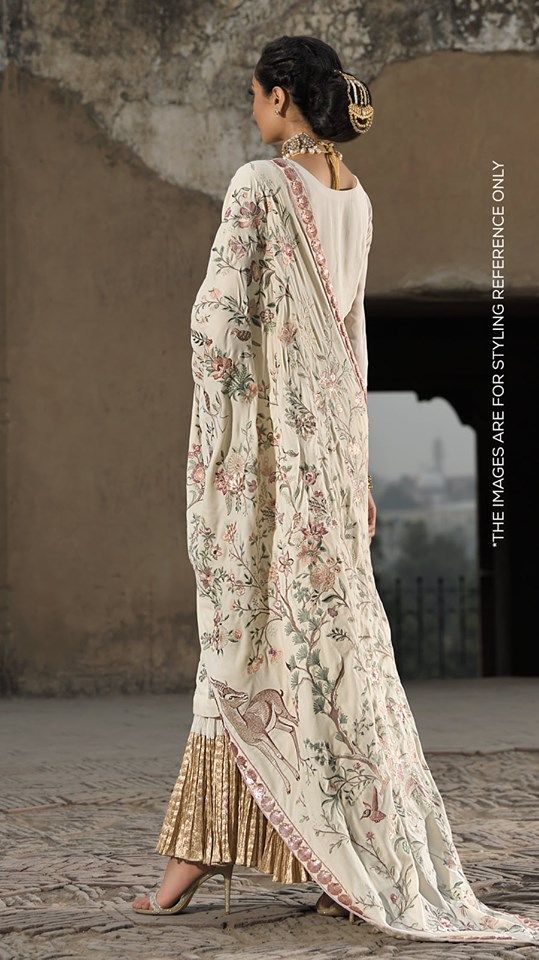 Nishat Linen Winter Formal Dresses Velvet Shawls Jackets 2023