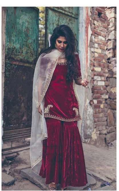 embroidered bridal lehenga