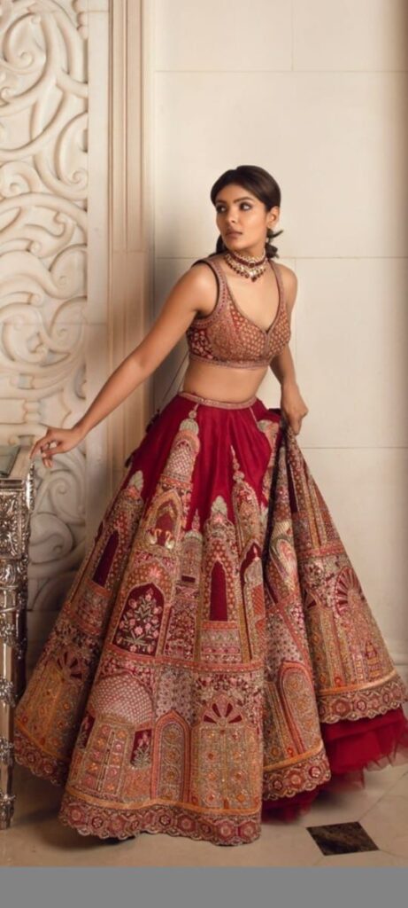 Pin by Aarushi Nayyar on Fashion | Indian bride outfits, Indian bridal fashion, Indian dresses traditional