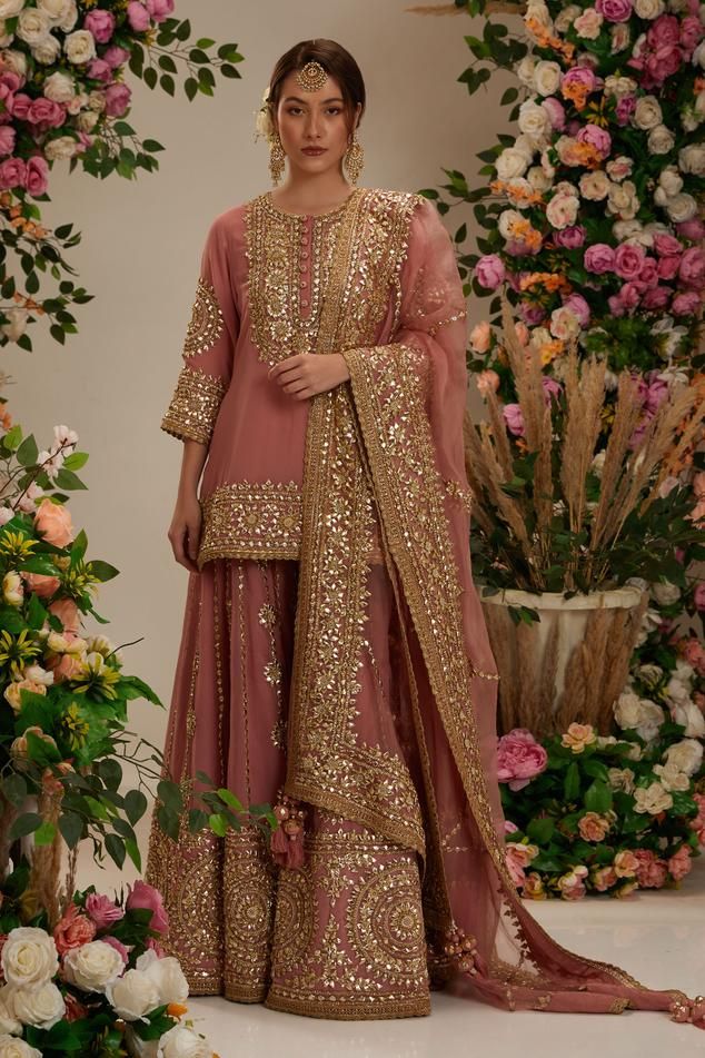 embroidered bridal lehenga