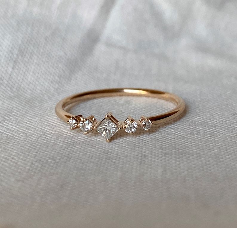 Princess Diamond Ring with 5 Diamonds, Solid Gold Five Stone Wedding Ring, Dainty Minimalist Diamond Engagement Ring, Princess Cut Diamond