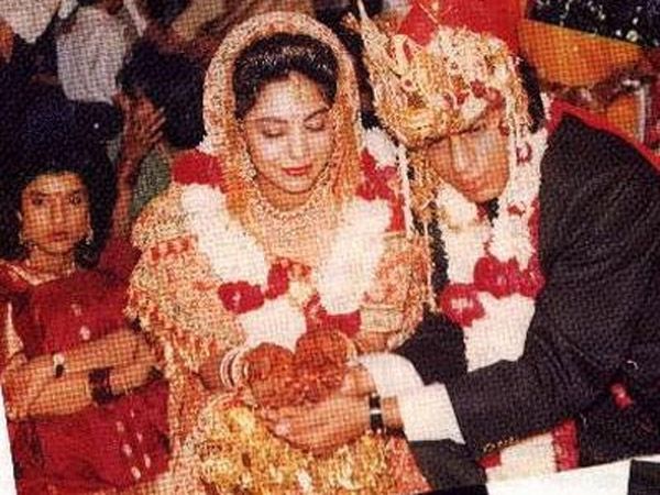 Rare Wedding Photos Of Shah Rukh Khan & Gauri Khan | MissMalini