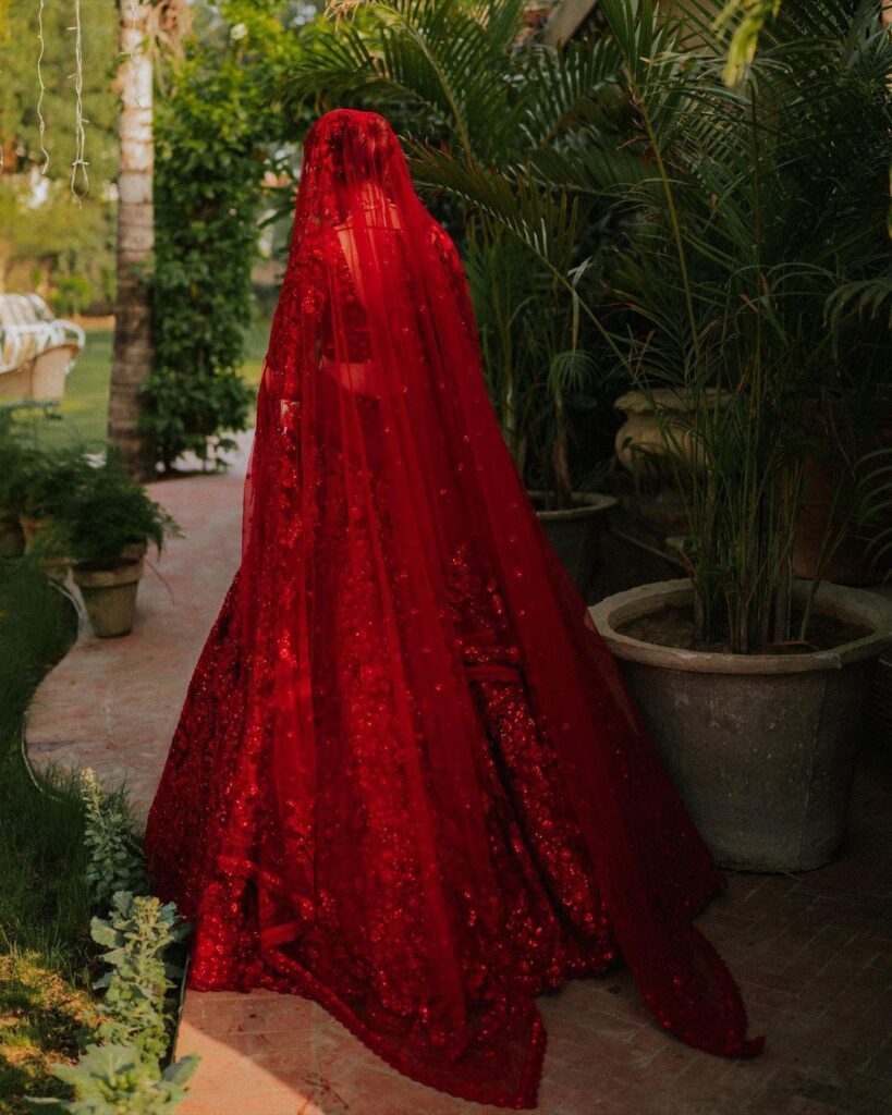 Sabyasachi Bride From Pakistan Stunned In A ‘Sindoori’ Red Lehenga, Wore ‘Nani Ka Joda’ For ‘Nikaah’