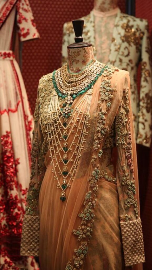 Sabyasachi Mukherjee – Bridal Wear Delhi NCR | Prices & Reviews