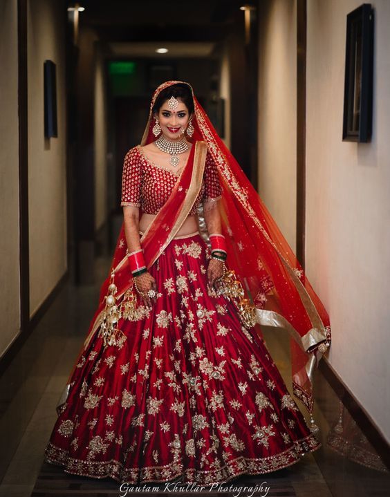 Your Complete Guide To The Bridal Lehenga Trends of 2017! *