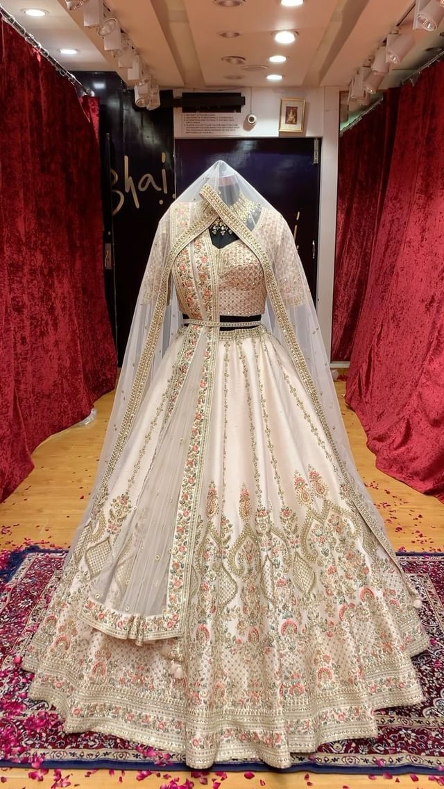 embroidered bridal lehenga