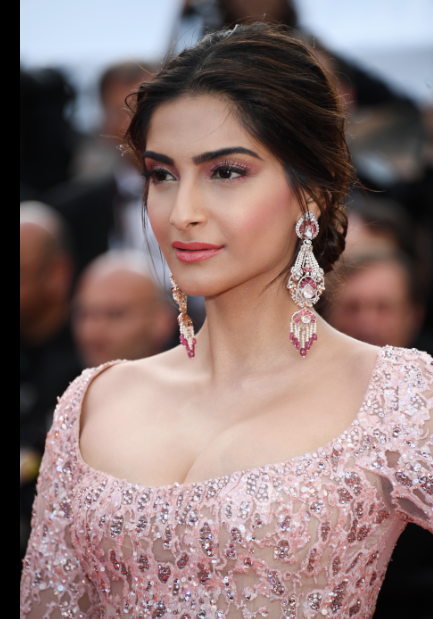 13 Make-Up Moments Cannes 2017 Gave Us | Grazia India