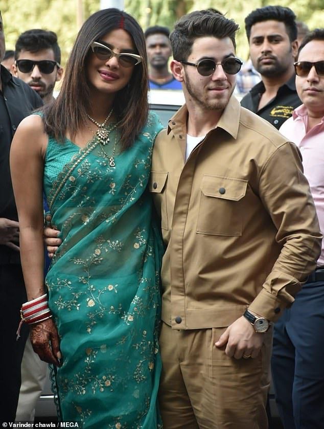 Nick Jonas and Priyanka Chopra have 18-FOOT CAKE at Christian wedding