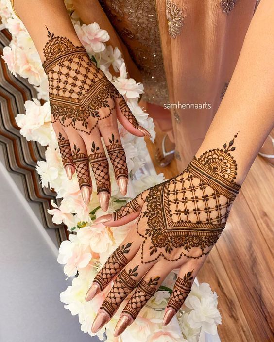 Easy Mehndi Designs For Your Gorgeous Henna Look