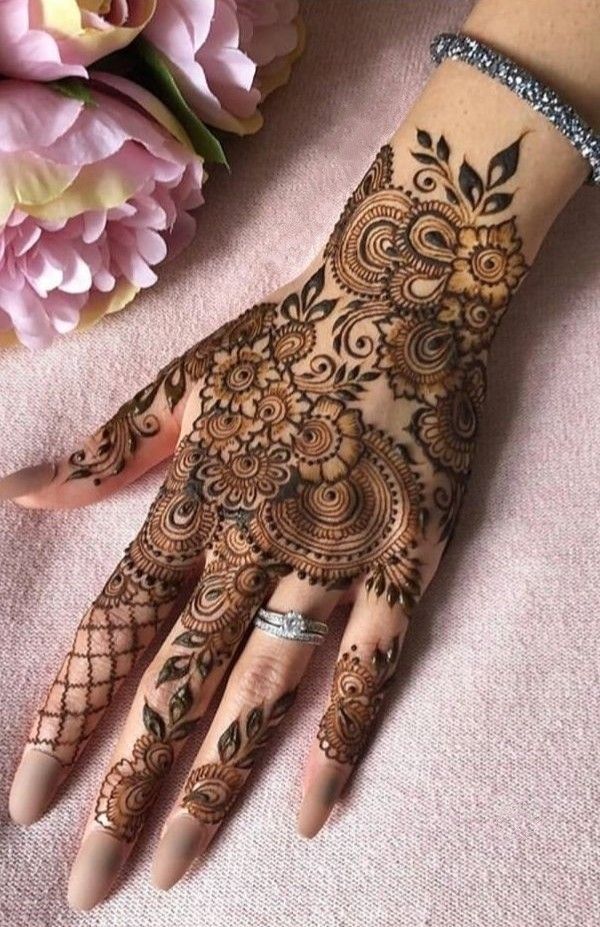 Celebrity Inspired Bohemian Mehndi Designs For Modern Brides💦💤