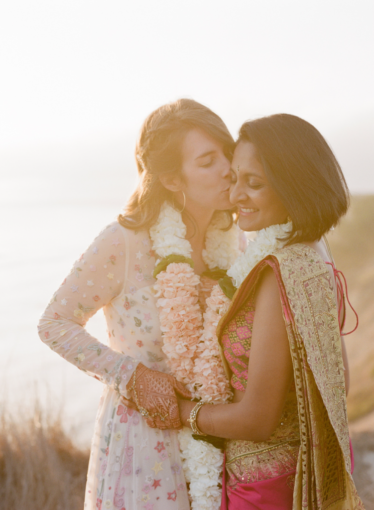 jean + anamika | BOLINAS BACKYARD WEDDING – cassievalente.com