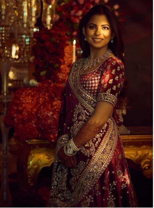 Here’s What (& Who) Isha Ambani Wore At Each Of Her Wedding Functions!