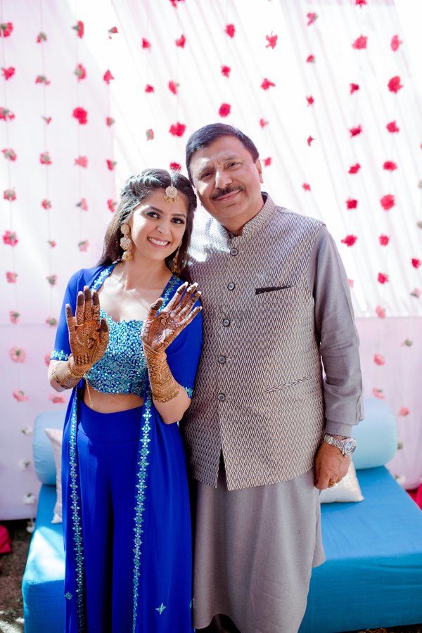 This Bride’s Self-designed Mehendi Look is Absolutely Electrifying