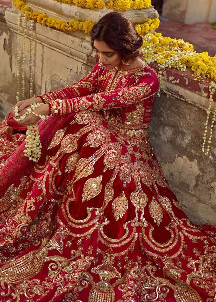 embroidered bridal lehenga