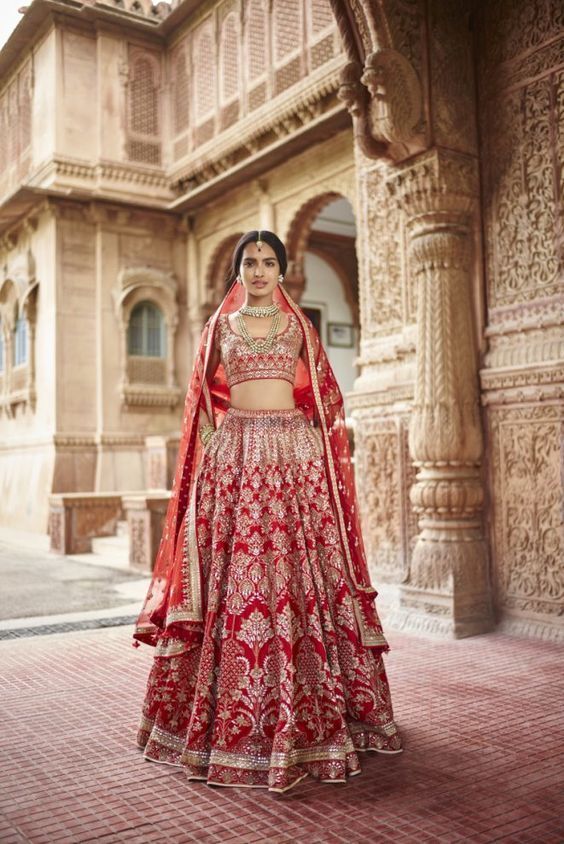 Gorgeous Outfit Ideas To Be The Perfect Bride Ever