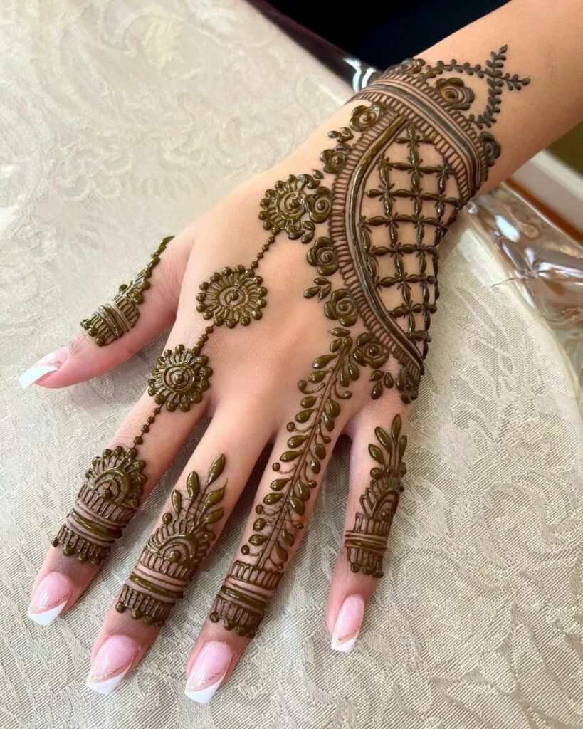 Flowers are a popular motif in henna designs. Roses, lotuses, and daisies are commonly used.