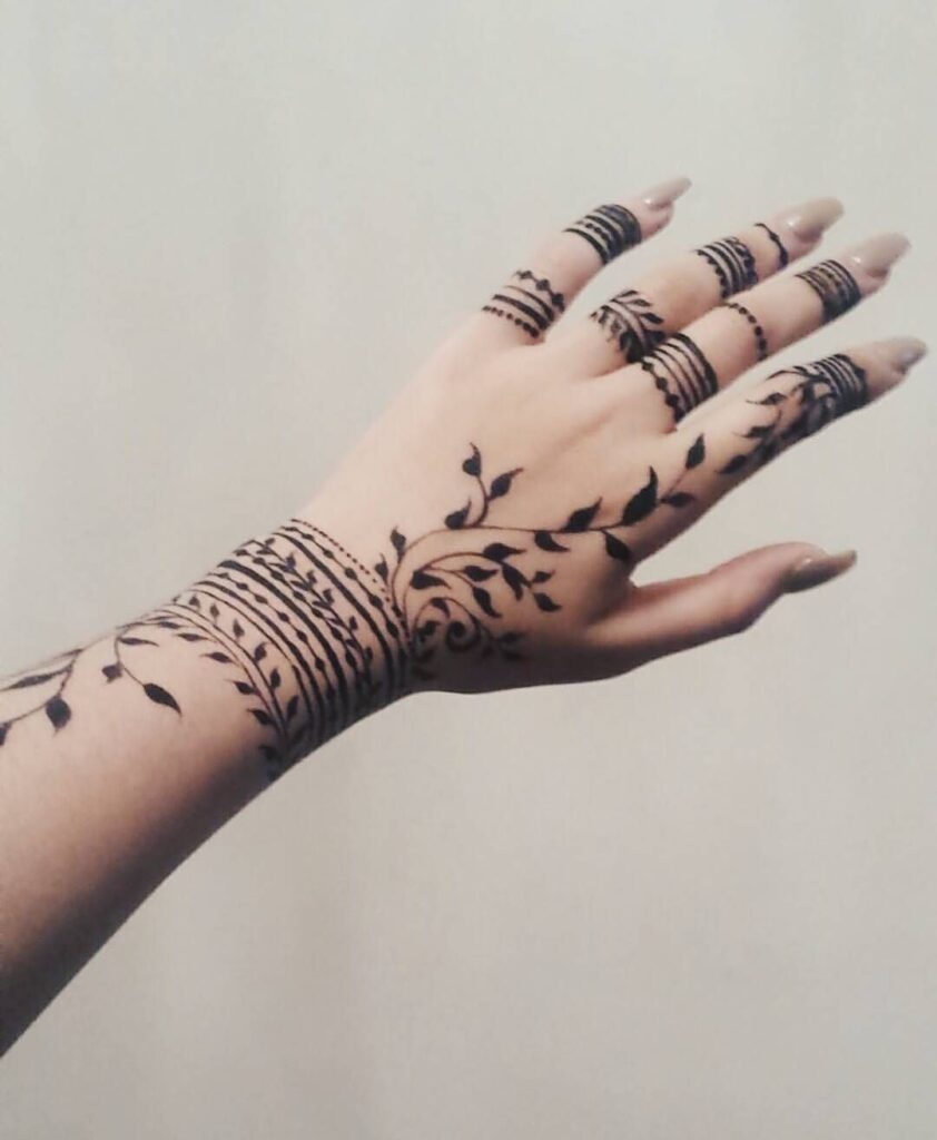 25 designs simples de Mehndi pour votre journée spéciale